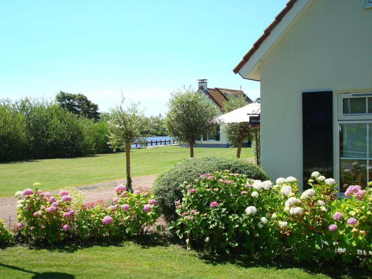 Attractive Holiday Home With Jetty Steendam Exterior foto