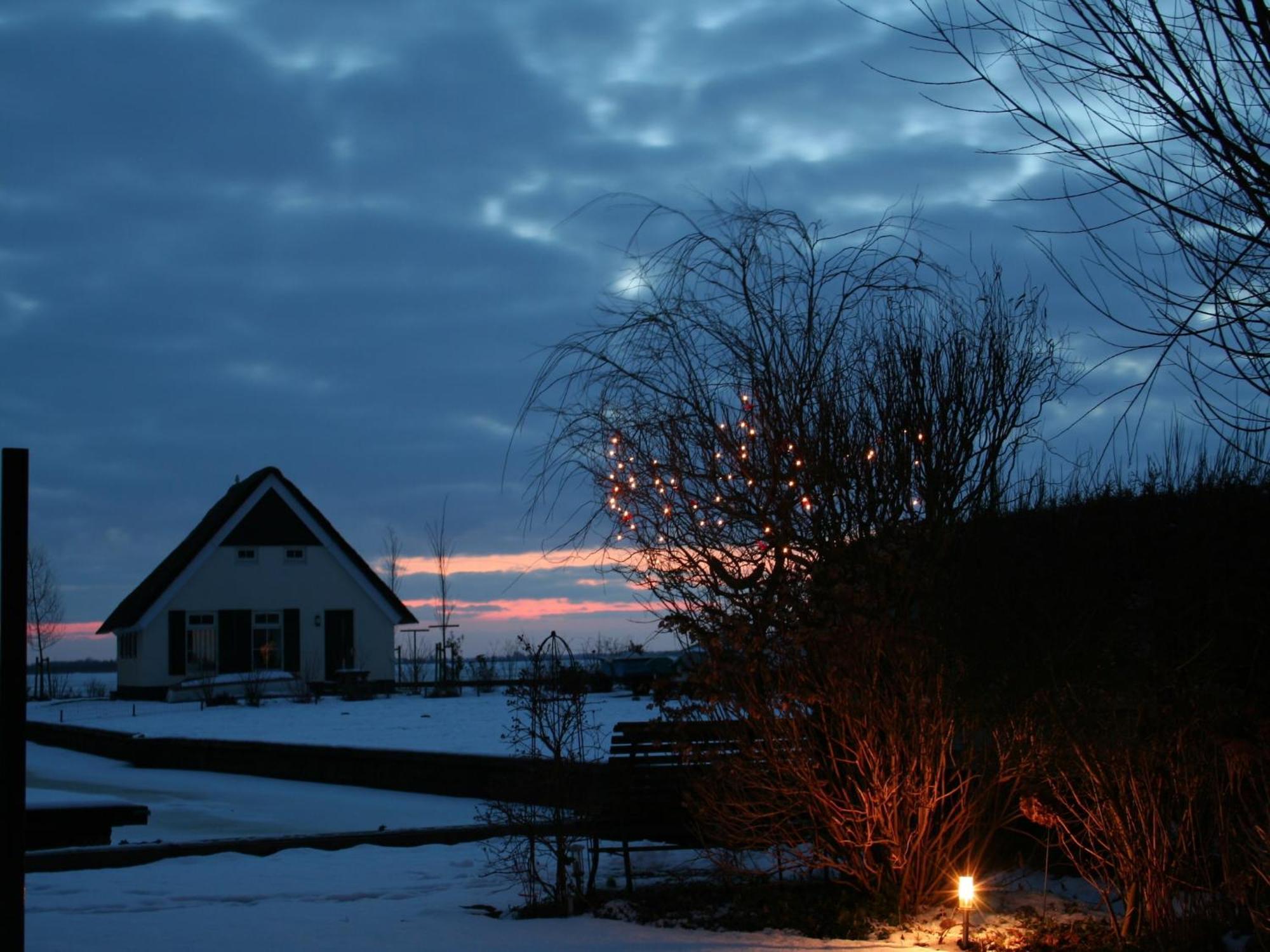 Attractive Holiday Home With Jetty Steendam Exterior foto